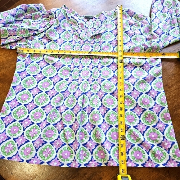 Talbots Split Neck Pin-tuck Top - Medallion Size XL - Picture 13 of 13